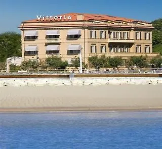 Hotel Vittoria Riccione 4*,