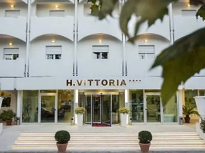 Hotel Vittoria Riccione 4*,